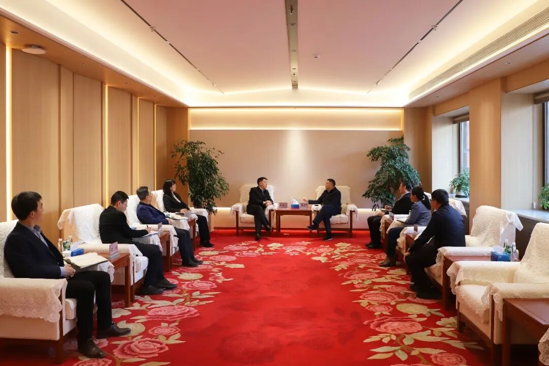 集團領導會見中國誠通黨委副書記、總經(jīng)理郭祥玉